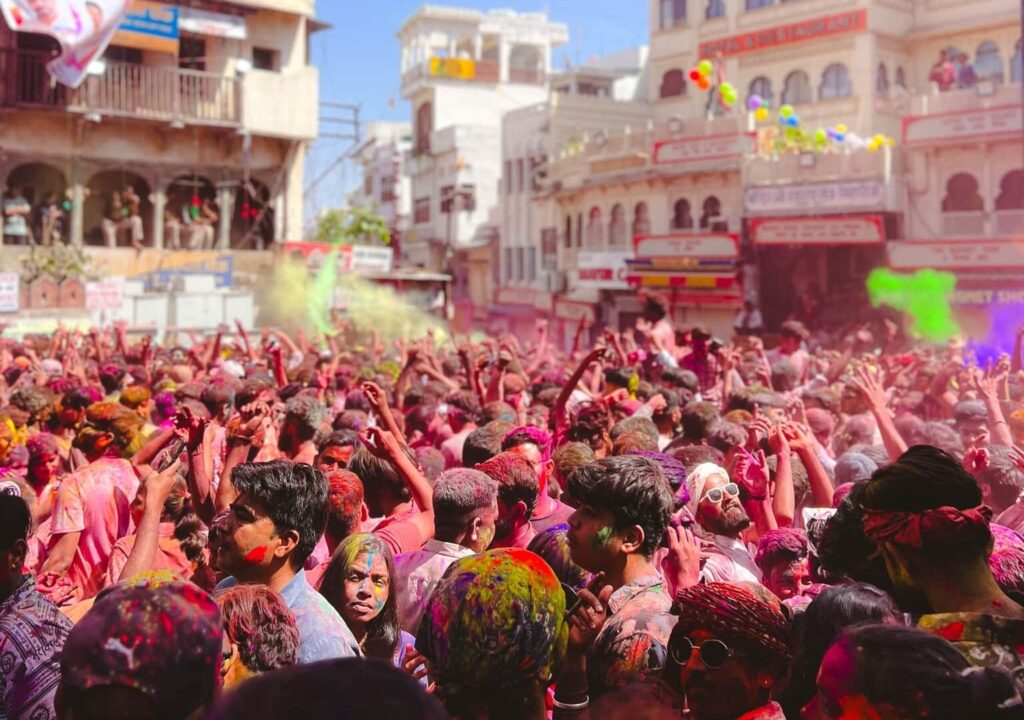 best holi in udaipur rajasthan India